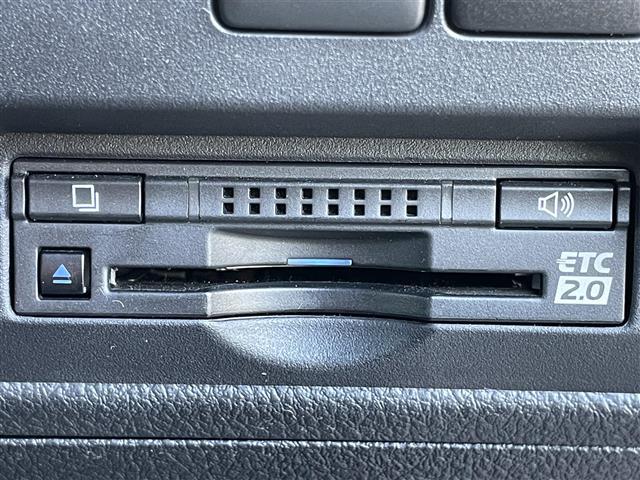 ランドクルーザー ZX ワンオーナー サンルーフ 純正SDナビ モデリスタフルエアロ 全周囲カメラ 茶レザーシート 前席エアシート 全席シートヒーター 前席パワーシート BSM ステアリングヒーター 純正ヘッドレストモニター(11枚目)