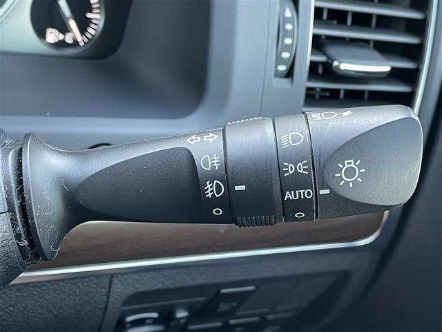 ランドクルーザー ZX ワンオーナー サンルーフ 純正SDナビ モデリスタフルエアロ 全周囲カメラ 茶レザーシート 前席エアシート 全席シートヒーター 前席パワーシート BSM ステアリングヒーター 純正ヘッドレストモニター(23枚目)