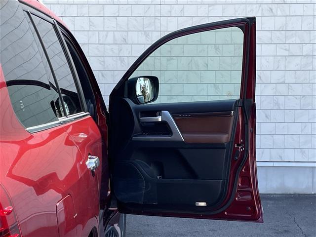 ランドクルーザー ZX ワンオーナー サンルーフ 純正SDナビ モデリスタフルエアロ 全周囲カメラ 茶レザーシート 前席エアシート 全席シートヒーター 前席パワーシート BSM ステアリングヒーター 純正ヘッドレストモニター(37枚目)