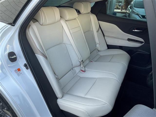 クラウンクロスオーバー Gアドバンスド・レザーパッケージ モデリスタフルエアロ 純正11型メモリーナビ 全周囲カメラ フルセグ Miracast 白レザーシート 前席エアシート 前席シートヒーター 白内装 前席パワーシート 4眼LEDヘッドライト BSM(15枚目)