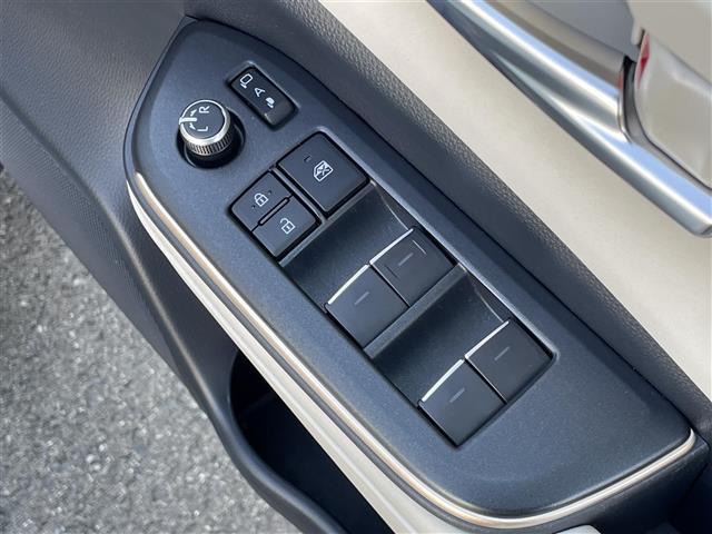 クラウンクロスオーバー Gアドバンスド・レザーパッケージ モデリスタフルエアロ 純正11型メモリーナビ 全周囲カメラ フルセグ Miracast 白レザーシート 前席エアシート 前席シートヒーター 白内装 前席パワーシート 4眼LEDヘッドライト BSM(21枚目)