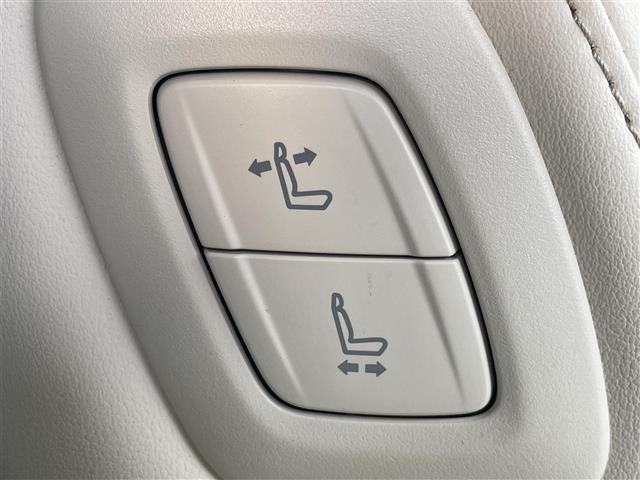 クラウンクロスオーバー Gアドバンスド・レザーパッケージ モデリスタフルエアロ 純正11型メモリーナビ 全周囲カメラ フルセグ Miracast 白レザーシート 前席エアシート 前席シートヒーター 白内装 前席パワーシート 4眼LEDヘッドライト BSM(30枚目)