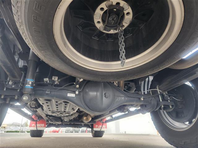 ハイラックス Z GRスポーツ 純正8インチナビ 全方位カメラ クルコン ETC ハーフレザーシート パワーシート パドルシフト 衝突被害軽減ブレーキ 車線逸脱警報 JAOS17インチアルミ JAOSマッドガード 社外トノカバー(39枚目)