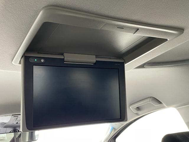 ヴェルファイア ２．５Ｚ　Ａエディション　ワンオーナー　純正１２．１インチフリップダウンモニター　純正９インチナビ　フルセグ　バックカメラ　純正前方ドラレコ　スマートキー２本　純正１８インチアルミホイール　純正フロアマット　パーキングソナー（6枚目）