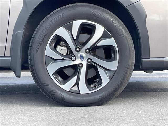 【純正１８インチアルミホイール】純正アルミホイールで足回りもかっこよく決まってます♪