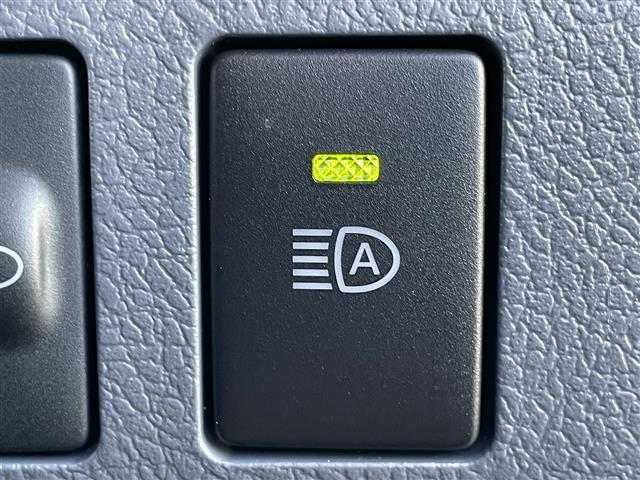 ランドクルーザー７０ ＡＸ　７インチディスプレイオーディオ　バックカメラ　純正１６型アルミホイール　純正フロアマット　センターデフロック　ダウンヒルアシストコントロール　本革ステアリング　ＬＥＤヘッドライト　寒冷地仕様　ＥＴＣ（11枚目）