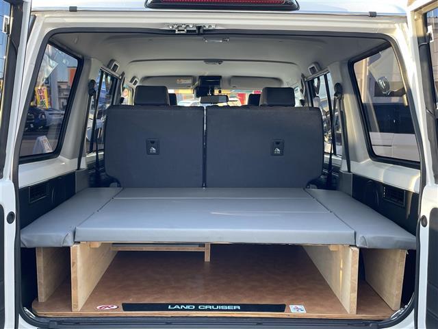 ランドクルーザー７０ ＡＸ　７インチディスプレイオーディオ　バックカメラ　純正１６型アルミホイール　純正フロアマット　センターデフロック　ダウンヒルアシストコントロール　本革ステアリング　ＬＥＤヘッドライト　寒冷地仕様　ＥＴＣ（14枚目）