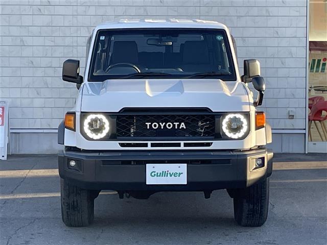 ランドクルーザー７０ ＡＸ　７インチディスプレイオーディオ　バックカメラ　純正１６型アルミホイール　純正フロアマット　センターデフロック　ダウンヒルアシストコントロール　本革ステアリング　ＬＥＤヘッドライト　寒冷地仕様　ＥＴＣ（16枚目）