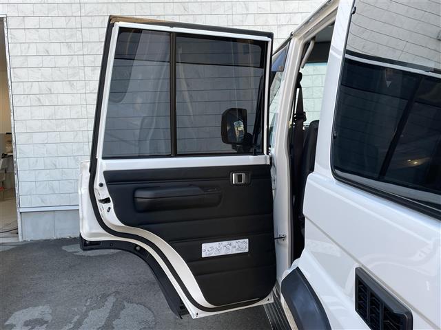 ランドクルーザー７０ ＡＸ　７インチディスプレイオーディオ　バックカメラ　純正１６型アルミホイール　純正フロアマット　センターデフロック　ダウンヒルアシストコントロール　本革ステアリング　ＬＥＤヘッドライト　寒冷地仕様　ＥＴＣ（38枚目）