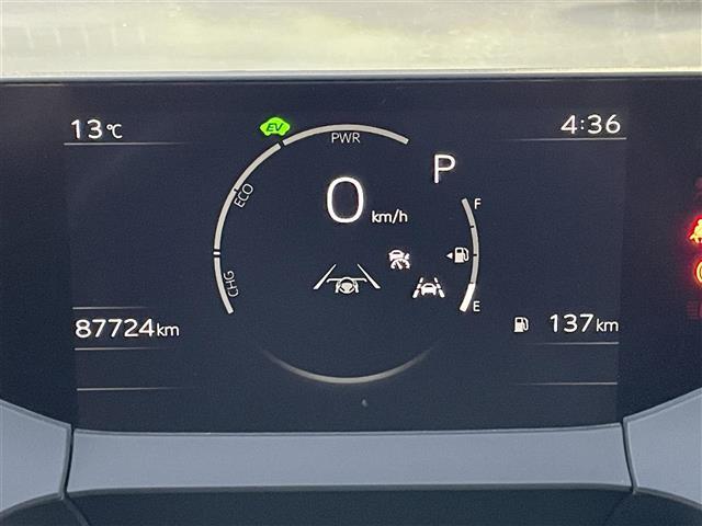 プリウス Ｚ　純正ナビ付１２．３型ディスプレイ　フルセグ　全周囲カメラ　黒レザーシート　前席エアシート・シートヒーター　１００Ｖ充電　Ｍｉｒａｃａｓｔ　デジタルミラー　ＢＳＭ　純正１９インチＡＷ　純正フロアマット（4枚目）