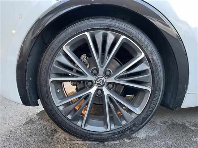 プリウス Ｚ　純正ナビ付１２．３型ディスプレイ　フルセグ　全周囲カメラ　黒レザーシート　前席エアシート・シートヒーター　１００Ｖ充電　Ｍｉｒａｃａｓｔ　デジタルミラー　ＢＳＭ　純正１９インチＡＷ　純正フロアマット（17枚目）