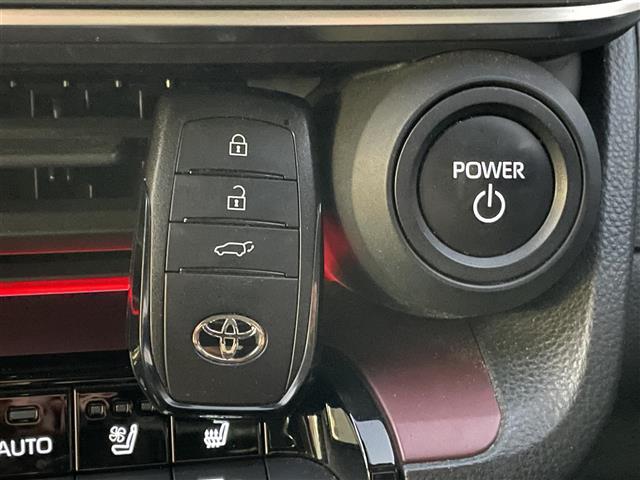 プリウス Ｚ　純正ナビ付１２．３型ディスプレイ　フルセグ　全周囲カメラ　黒レザーシート　前席エアシート・シートヒーター　１００Ｖ充電　Ｍｉｒａｃａｓｔ　デジタルミラー　ＢＳＭ　純正１９インチＡＷ　純正フロアマット（32枚目）