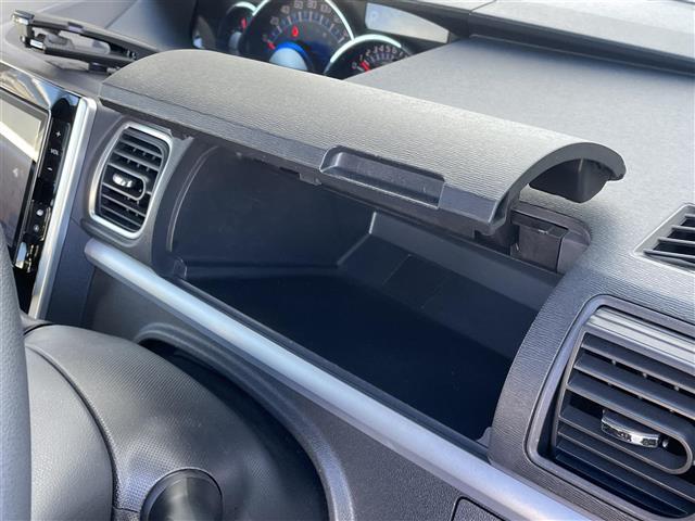 タント カスタムX SA 純正8インチナビ 純正後席モニター フルセグ Bluetooth バックカメラ 電動スライドドア 衝突軽減ブレーキ スタッドレスあり 横滑り防止装置 プッシュスタート オートライト フロアマット(34枚目)