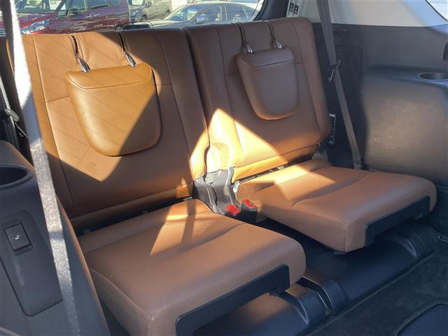 ランドクルーザープラド ＴＸ　Ｌパッケージ　７０ｔｈアニバーサリーリミテッド　純正９インチナビ　フルセグ　ＨＤＭＩ　Ｂｌｕｅｔｏｏｔｈ　フロント・バックカメラ　ホワイトレタータイヤ　前後ドライブレコーダー　スマートキー２本　シートエアコン　茶革　衝突軽減ブレーキ　レーンアシスト（15枚目）