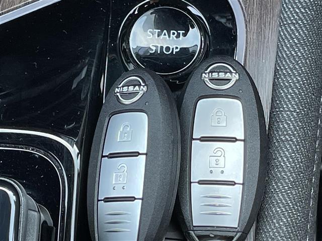 【スマートキー（エンジンスタートストップスイッチ）】スマートキー（電子キー）を持っていれば、スイッチを押すだけでエンジンをかけることができます！