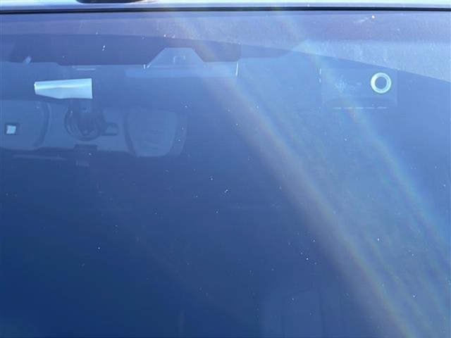 グランエース プレミアム 純正ナビ フルセグTV アラウンドビューモニター Bluetooth デジタルインナーミラー 前後ドライブレコーダー パワーバックドア レザーシート 三列シート シートヒーター 後席エアコン ETC(6枚目)