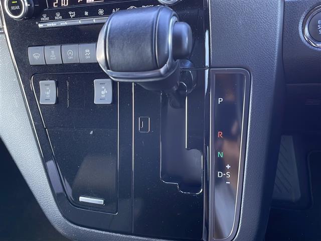 グランエース プレミアム 純正ナビ フルセグTV アラウンドビューモニター Bluetooth デジタルインナーミラー 前後ドライブレコーダー パワーバックドア レザーシート 三列シート シートヒーター 後席エアコン ETC(31枚目)