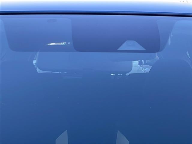 ノート e-パワー X 純正ナビ Bluetooth フルセグ CD DVD ETC エマージェンシーブレーキ 横滑り防止 レーンキープアラート ウィンカーミラー ドアバイザー プッシュスタート スマートキー×2(4枚目)