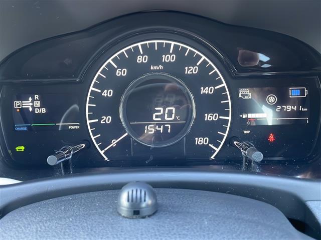 ノート e-パワー X 純正ナビ Bluetooth フルセグ CD DVD ETC エマージェンシーブレーキ 横滑り防止 レーンキープアラート ウィンカーミラー ドアバイザー プッシュスタート スマートキー×2(6枚目)