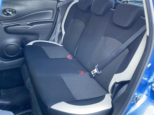 ノート e-パワー X 純正ナビ Bluetooth フルセグ CD DVD ETC エマージェンシーブレーキ 横滑り防止 レーンキープアラート ウィンカーミラー ドアバイザー プッシュスタート スマートキー×2(18枚目)