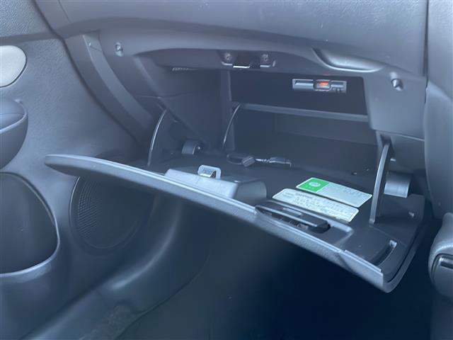 ノート e-パワー X 純正ナビ Bluetooth フルセグ CD DVD ETC エマージェンシーブレーキ 横滑り防止 レーンキープアラート ウィンカーミラー ドアバイザー プッシュスタート スマートキー×2(23枚目)