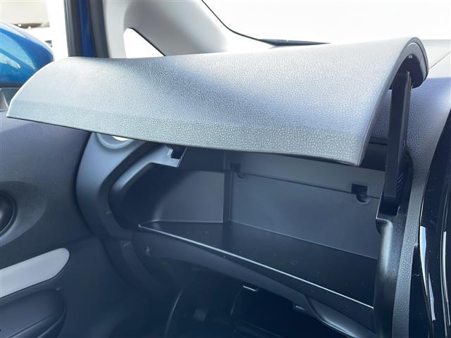 ノート e-パワー X 純正ナビ Bluetooth フルセグ CD DVD ETC エマージェンシーブレーキ 横滑り防止 レーンキープアラート ウィンカーミラー ドアバイザー プッシュスタート スマートキー×2(24枚目)