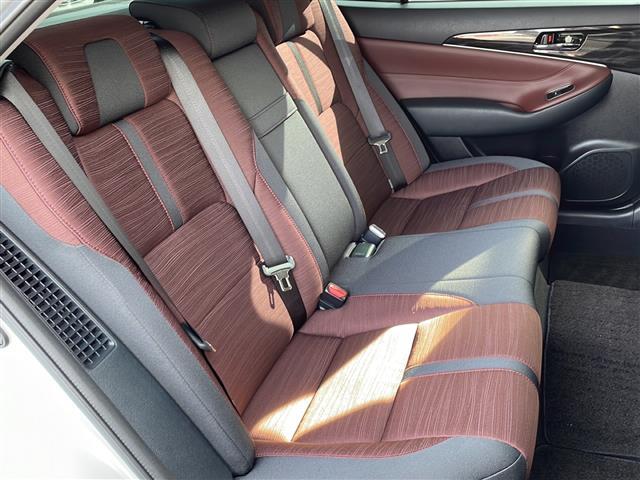 クラウンハイブリッド アスリートS 純正SDナビ・Bluetooth CD DVD・TV フルセグ・バックカメラ 追従式クルーズコントロール ETC2.0 ドライブレコーダー 前席パワーシート 純正17インチアルミホイール(16枚目)