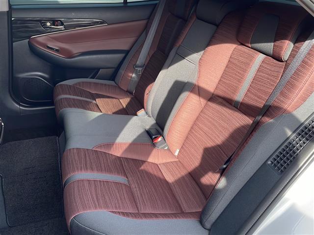 クラウンハイブリッド アスリートS 純正SDナビ・Bluetooth CD DVD・TV フルセグ・バックカメラ 追従式クルーズコントロール ETC2.0 ドライブレコーダー 前席パワーシート 純正17インチアルミホイール(17枚目)