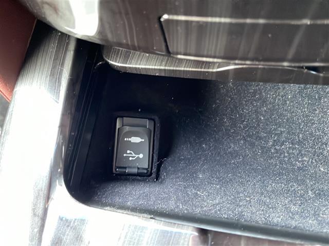 クラウンハイブリッド アスリートS 純正SDナビ・Bluetooth CD DVD・TV フルセグ・バックカメラ 追従式クルーズコントロール ETC2.0 ドライブレコーダー 前席パワーシート 純正17インチアルミホイール(26枚目)