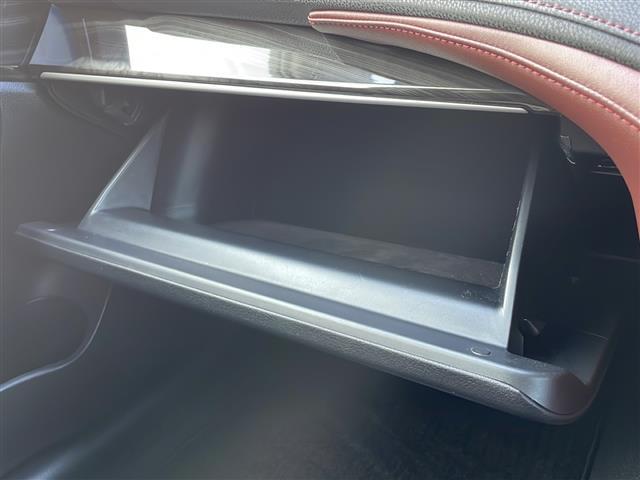 クラウンハイブリッド アスリートS 純正SDナビ・Bluetooth CD DVD・TV フルセグ・バックカメラ 追従式クルーズコントロール ETC2.0 ドライブレコーダー 前席パワーシート 純正17インチアルミホイール(29枚目)