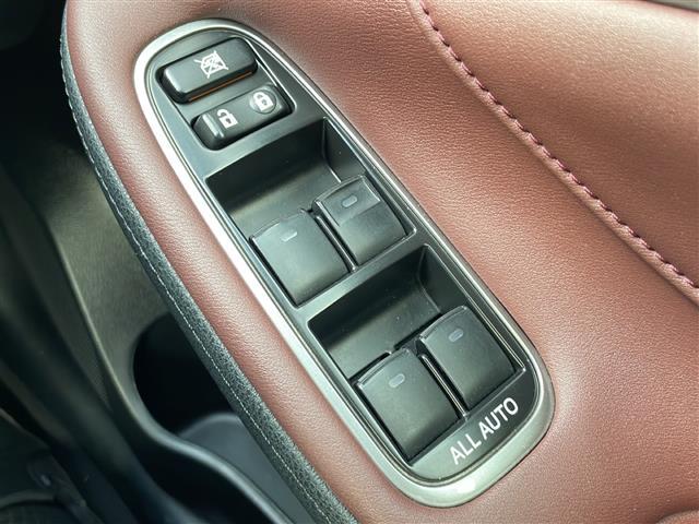 クラウンハイブリッド アスリートS 純正SDナビ・Bluetooth CD DVD・TV フルセグ・バックカメラ 追従式クルーズコントロール ETC2.0 ドライブレコーダー 前席パワーシート 純正17インチアルミホイール(30枚目)