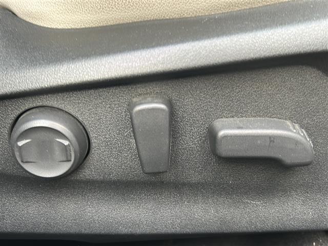 レヴォーグ レイバック リミテッドEX ワンオーナー 純正縦型メモリナビ・Bluetooth Apple car play・TV フルセグ・バックカメラ 追従式クルーズコントロール デジタルインナーミラー オートビークルホールド(17枚目)