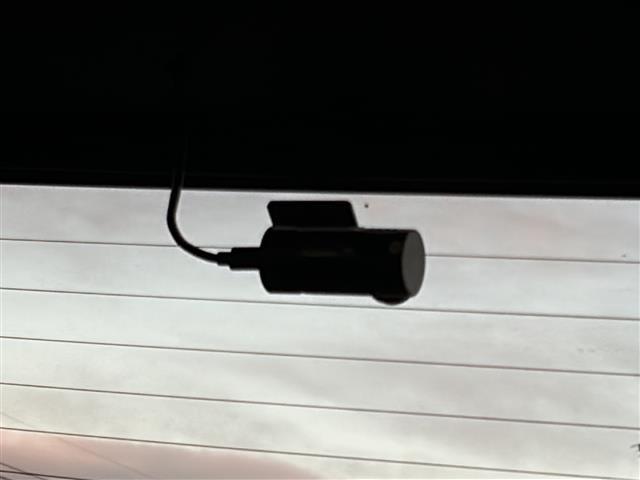 カローラツーリング ハイブリッド S 純正ナビ Bluetooth 前後ドライブレコーダー バックカメラ クルーズコントロール レーンキープアシスト 電格ミラー ETC 純正ナビ 純正フロアマット シートヒーター ステアリングヒーター(7枚目)