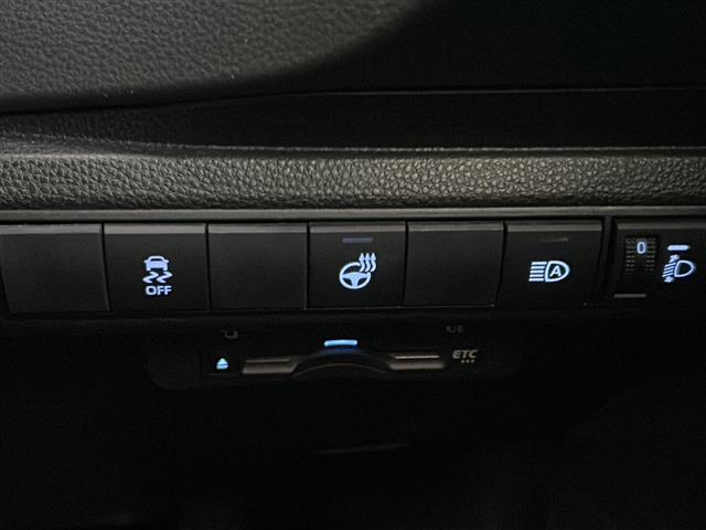 カローラツーリング ハイブリッド S 純正ナビ Bluetooth 前後ドライブレコーダー バックカメラ クルーズコントロール レーンキープアシスト 電格ミラー ETC 純正ナビ 純正フロアマット シートヒーター ステアリングヒーター(19枚目)