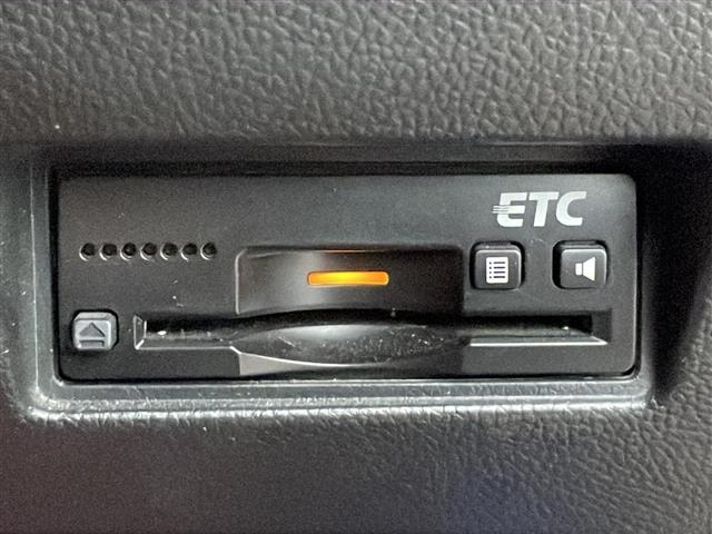 スイフトスポーツ ベースグレード ◇純正SDナビ・CN-RZ846・Bluetooth CD DVD・TV フルセグ・アラウンドビューモニター◇追従式クルーズコントロール◇ドライブレコーダー◇ETC◇プッシュスタート(7枚目)