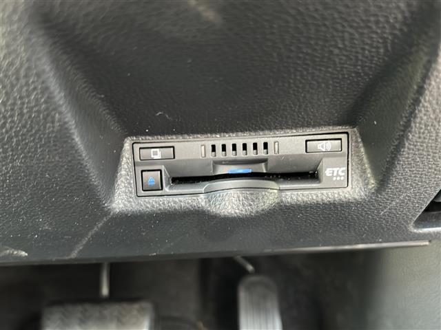 ヤリスクロス ハイブリッドＺ　純正ナビ　Ｂｌｕｅｔｏｏｔｈ　アラウンドビューモニター　前後ドライブレコーダー　パーキングアシスト　モデリスタエアロ　シートヒーター　ＥＴＣ　クルーズコントロール　パワーバックドア　パワーシート（5枚目）