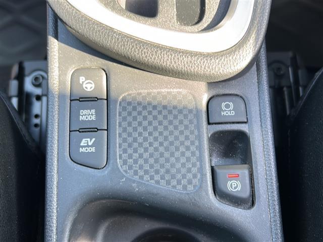 ヤリスクロス ハイブリッドＺ　純正ナビ　Ｂｌｕｅｔｏｏｔｈ　アラウンドビューモニター　前後ドライブレコーダー　パーキングアシスト　モデリスタエアロ　シートヒーター　ＥＴＣ　クルーズコントロール　パワーバックドア　パワーシート（26枚目）