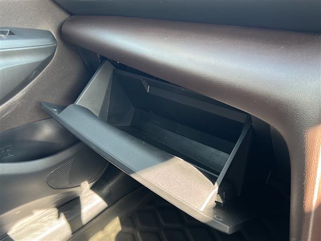 ヤリスクロス ハイブリッドＺ　純正ナビ　Ｂｌｕｅｔｏｏｔｈ　アラウンドビューモニター　前後ドライブレコーダー　パーキングアシスト　モデリスタエアロ　シートヒーター　ＥＴＣ　クルーズコントロール　パワーバックドア　パワーシート（29枚目）