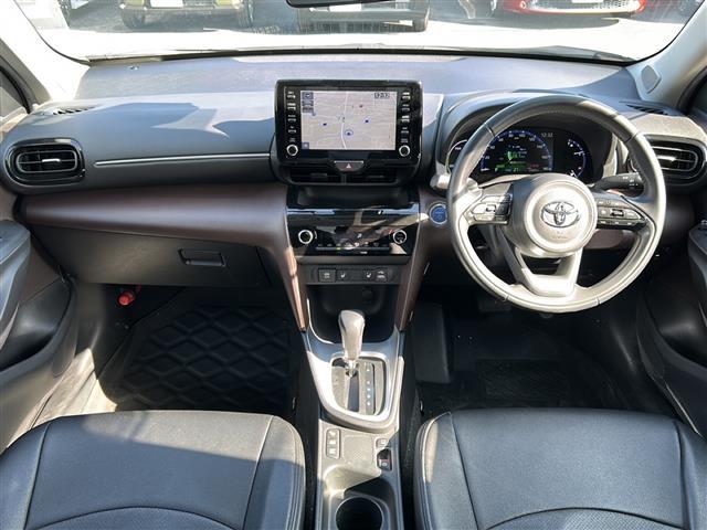 ヤリスクロス ハイブリッドＺ　純正ナビ　Ｂｌｕｅｔｏｏｔｈ　アラウンドビューモニター　前後ドライブレコーダー　パーキングアシスト　モデリスタエアロ　シートヒーター　ＥＴＣ　クルーズコントロール　パワーバックドア　パワーシート（42枚目）