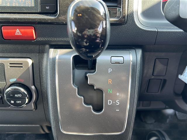 ハイエースバン スーパーGL ダークプライム フルセグTV Bluetooth バックカメラ ドライブレコーダー ETC 後席エアコン 両側イージースライドドア ハーフレザーシート チップアップシート フルフラット仕様 LEDヘッドライト(23枚目)