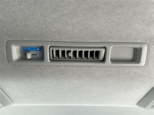 ハイエースバン スーパーGL ダークプライム フルセグTV Bluetooth バックカメラ ドライブレコーダー ETC 後席エアコン 両側イージースライドドア ハーフレザーシート チップアップシート フルフラット仕様 LEDヘッドライト(29枚目)