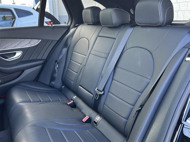 Cクラスステーションワゴン C220d ステーションワゴンローレウスエディション ◇純正メモリナビ・Bluetooth・TV ワンセグ・バックカメラ◇電動ガラスサンルーフ◇レザーシート◇前席パワーシート◇追従式クルーズコントロール◇パドルシフト(20枚目)
