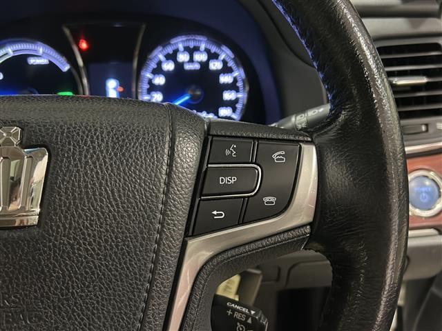 クラウンハイブリッド ロイヤルサルーン　◇純正ナビ・Ｂｌｕｅｔｏｏｔｈ　ＣＤ　ＤＶＤ・ＴＶ　ワンセグ・バックカメラ◇クルーズコントロール◇電動ガラスサンルーフ◇レザーシート◇パワーシート◇シートヒーター◇シートクーラー（11枚目）