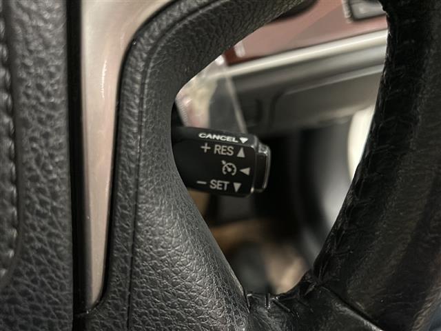 クラウンハイブリッド ロイヤルサルーン　◇純正ナビ・Ｂｌｕｅｔｏｏｔｈ　ＣＤ　ＤＶＤ・ＴＶ　ワンセグ・バックカメラ◇クルーズコントロール◇電動ガラスサンルーフ◇レザーシート◇パワーシート◇シートヒーター◇シートクーラー（23枚目）