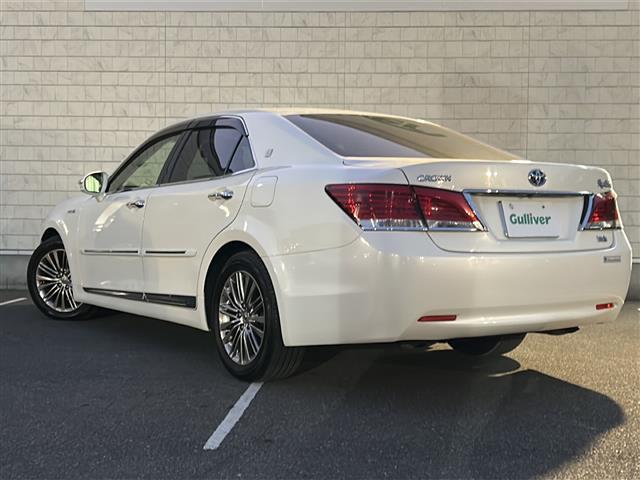 クラウンハイブリッド ロイヤルサルーン　◇純正ナビ・Ｂｌｕｅｔｏｏｔｈ　ＣＤ　ＤＶＤ・ＴＶ　ワンセグ・バックカメラ◇クルーズコントロール◇電動ガラスサンルーフ◇レザーシート◇パワーシート◇シートヒーター◇シートクーラー（33枚目）