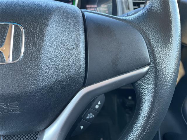 フィットハイブリッド Ｆ　１オーナー　純正インターナビ　Ｂカメラ　ＥＴＣ　横滑り防止装置　盗難防止装置　ＬＥＤヘッドライト　ＬＥＤフォグライト　オートライト　電動格納式リモコンカラードドアミラー（オートリトラミラー）（14枚目）