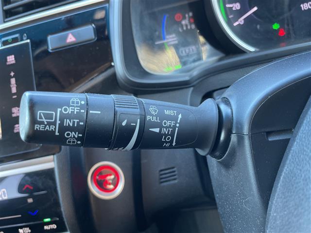 フィットハイブリッド Ｆ　１オーナー　純正インターナビ　Ｂカメラ　ＥＴＣ　横滑り防止装置　盗難防止装置　ＬＥＤヘッドライト　ＬＥＤフォグライト　オートライト　電動格納式リモコンカラードドアミラー（オートリトラミラー）（26枚目）