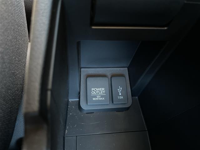 フィットハイブリッド Ｆ　１オーナー　純正インターナビ　Ｂカメラ　ＥＴＣ　横滑り防止装置　盗難防止装置　ＬＥＤヘッドライト　ＬＥＤフォグライト　オートライト　電動格納式リモコンカラードドアミラー（オートリトラミラー）（31枚目）