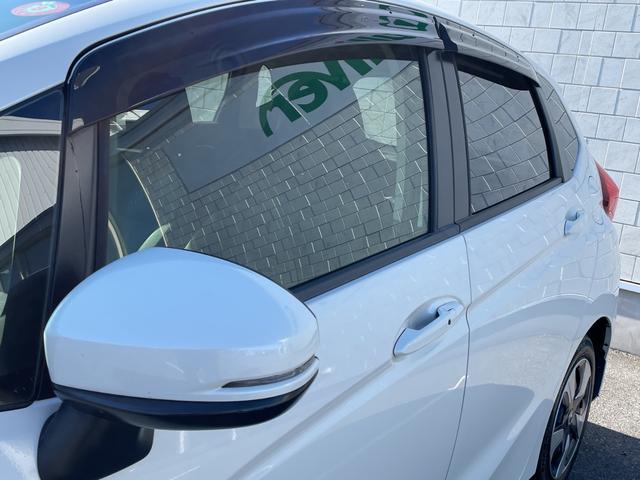 フィットハイブリッド Ｆ　１オーナー　純正インターナビ　Ｂカメラ　ＥＴＣ　横滑り防止装置　盗難防止装置　ＬＥＤヘッドライト　ＬＥＤフォグライト　オートライト　電動格納式リモコンカラードドアミラー（オートリトラミラー）（45枚目）