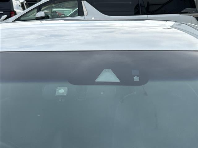 インサイト ＥＸ　◇純正８インチインターナビ・ＶＸＵ－１９７５Ｇｉ・Ｂｌｕｅｔｏｏｔｈ　ＣＤ　ＤＶＤ・ＴＶ　フルセグ・バックカメラ◇８スピーカー◇追従式クルーズコントロール◇ハーフレザーシート（7枚目）